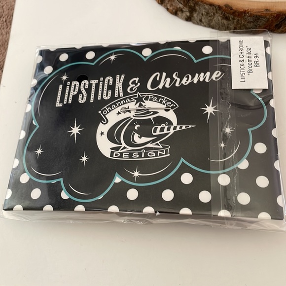 Johanna Parker an Lipstick and Chrome Brooch set - Picture 7 of 7